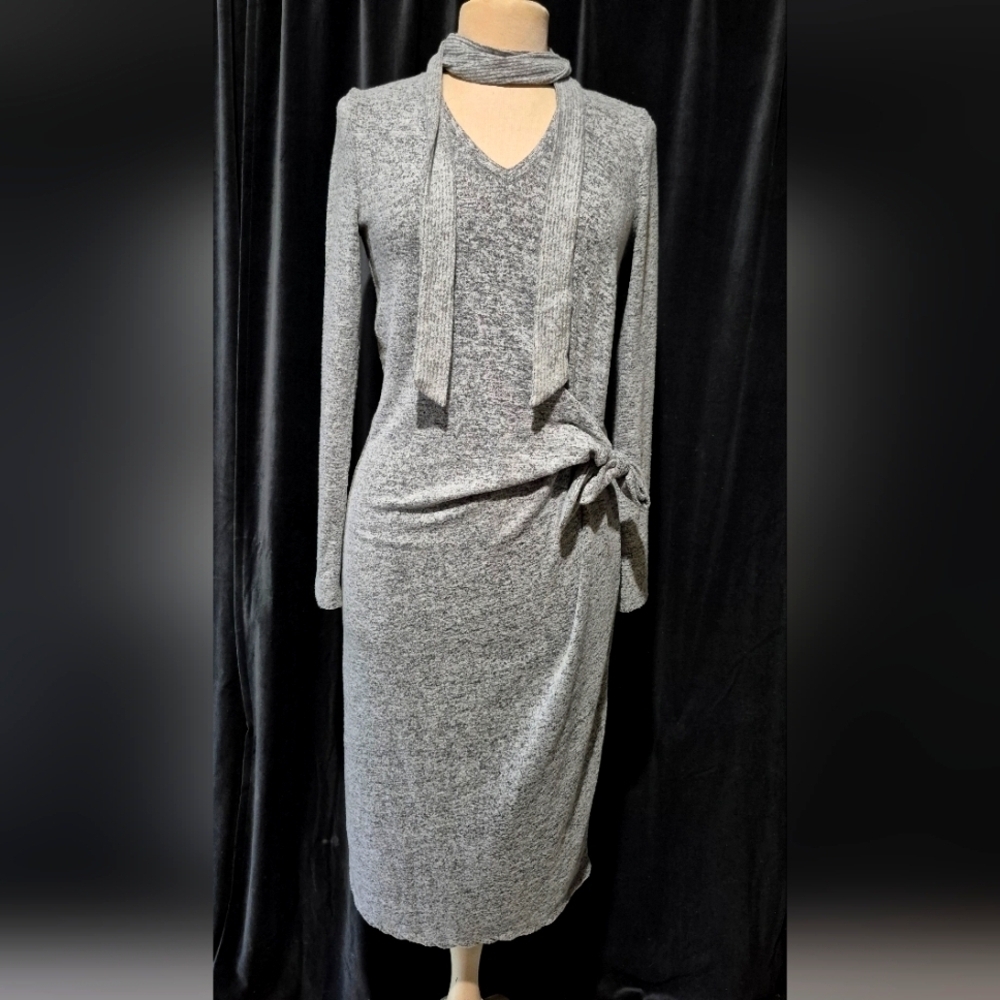 LUCKY BRAND Elegant Gray Knit Dress with Scarf
